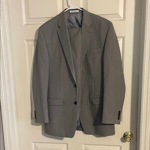 Chaps Classic Gray Suit